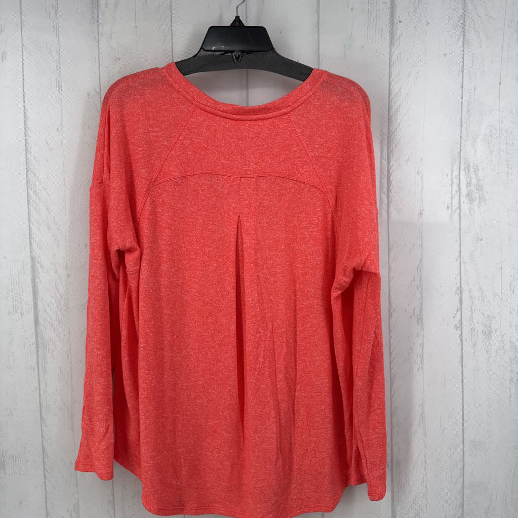 R49 L v-neck l/s tee