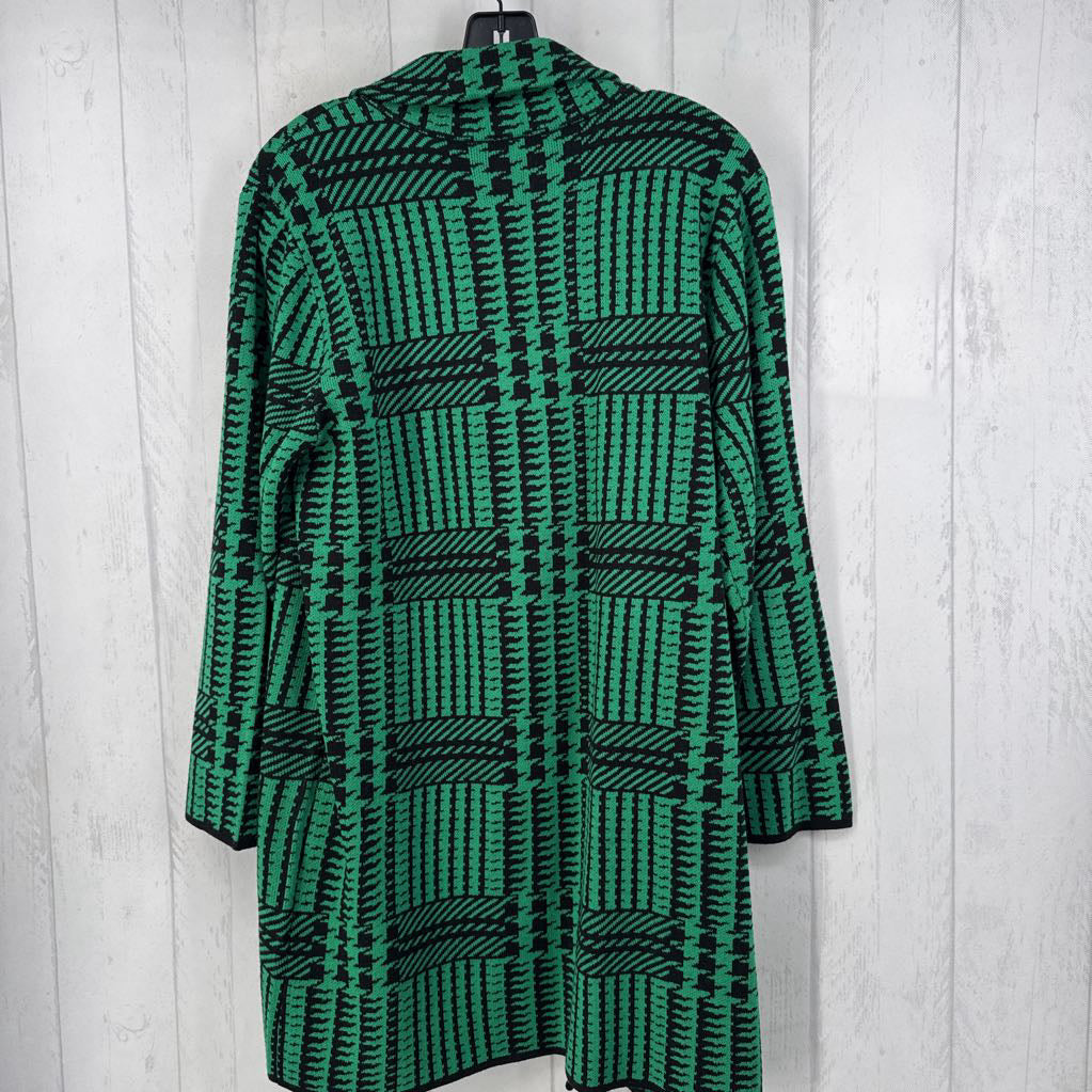 R149 L houndstooth sweater