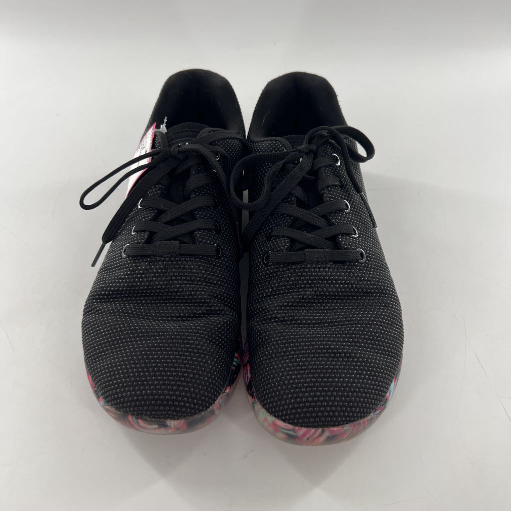 9.5 floral pattern along sole lace up sneakers
