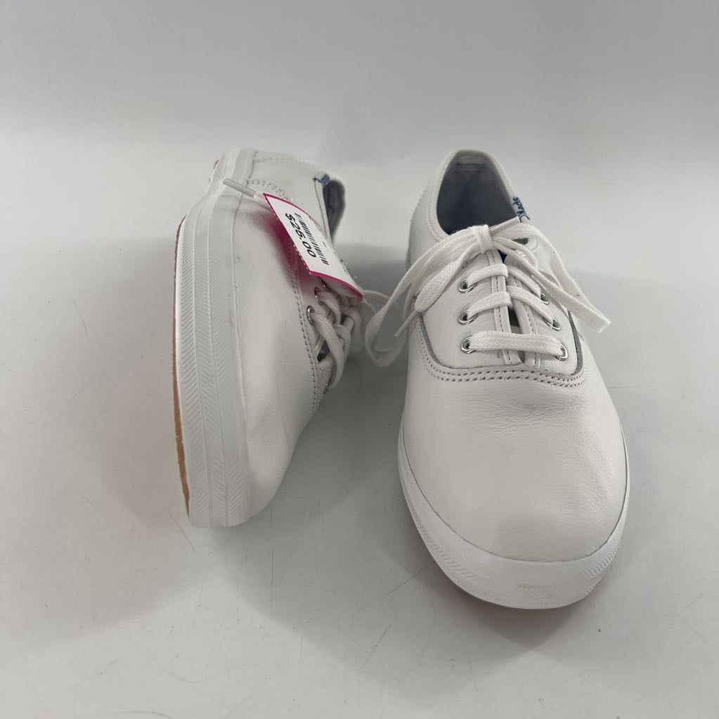 6 leather lace-up sneaker
