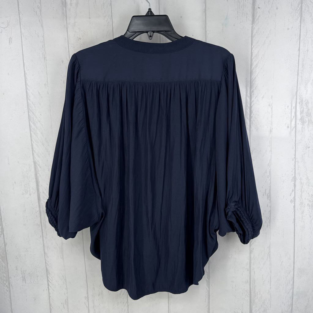 6 v-neck flowy 3/4 slv top