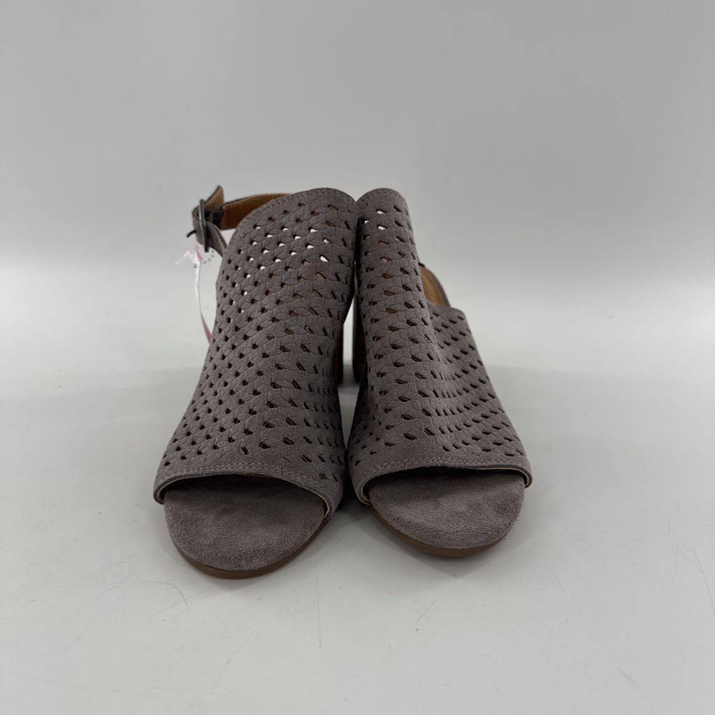 7.5 open toe block heel perforated slingback sandals