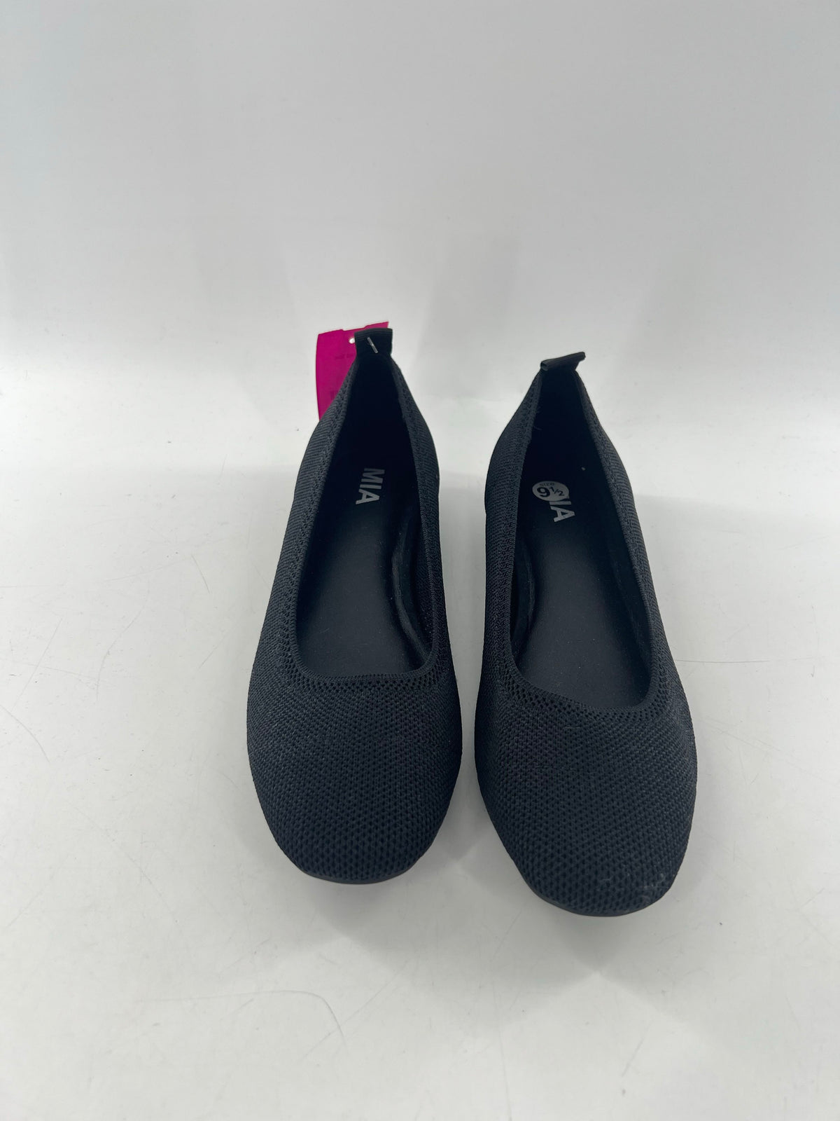 9.5 rounded toe knit flats
