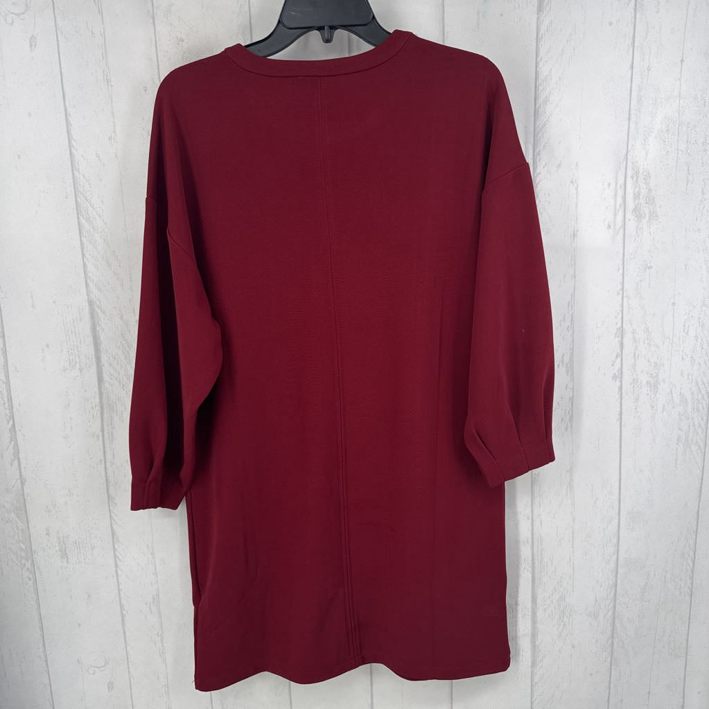 S l/s knit dress w/ center front vertical seam