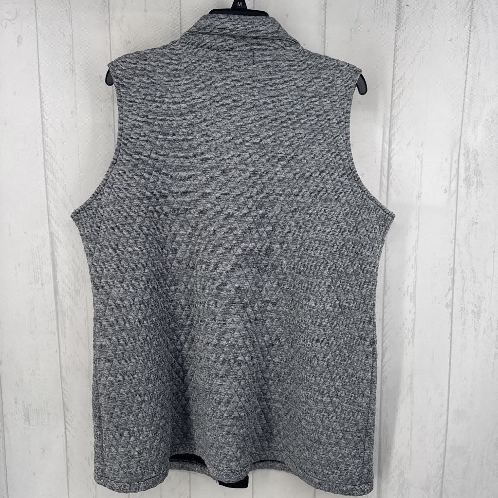 XL quilted 3 button vest