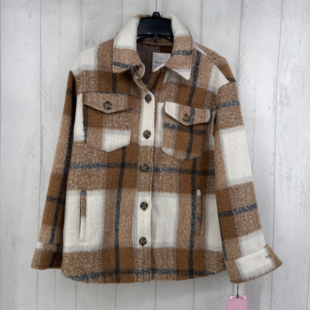 M plaid texture button up shacket w/ dual chest flap pockets