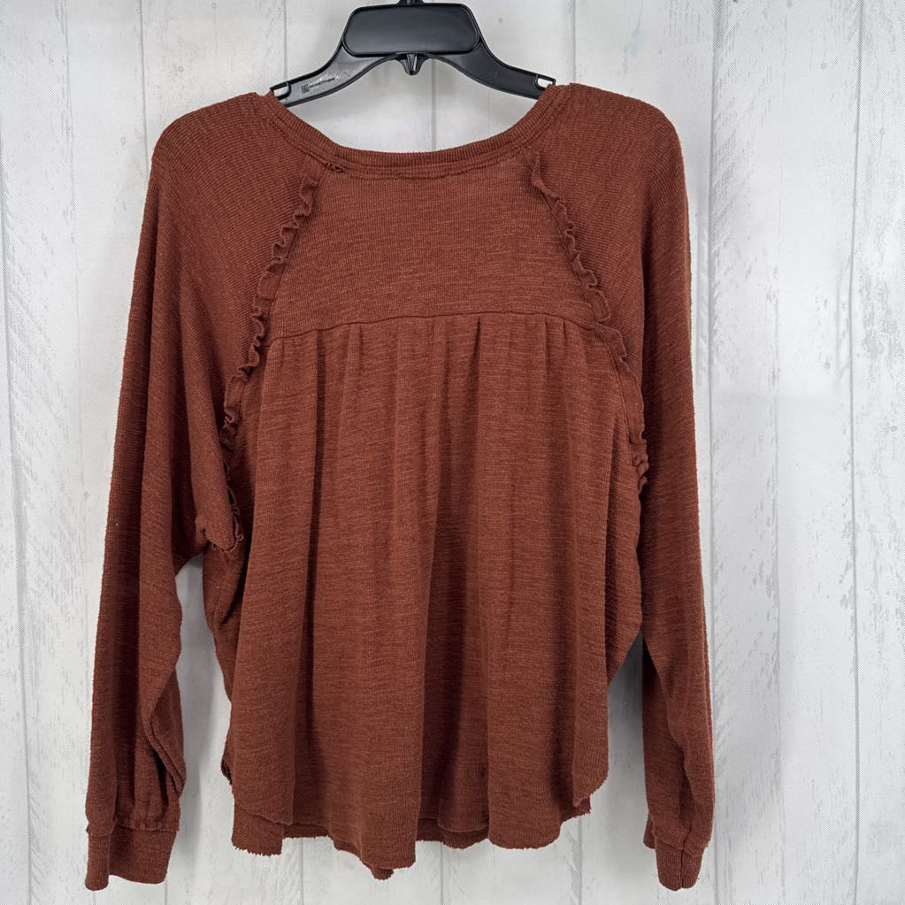 M rufled l/s top