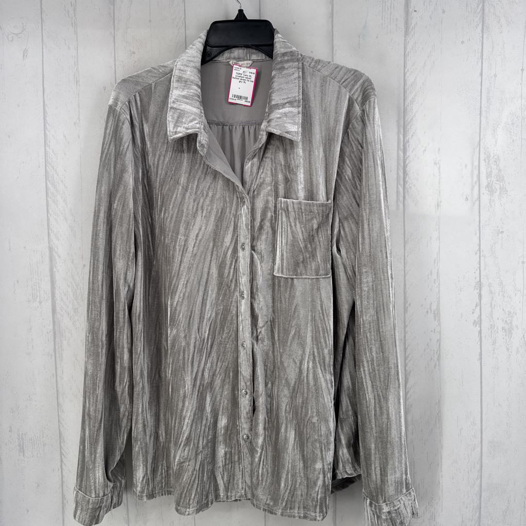 XL crushed velvet button down l/s top