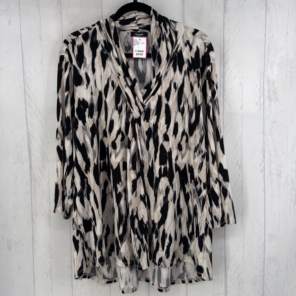 3X printed v-neck 3/4 slv top