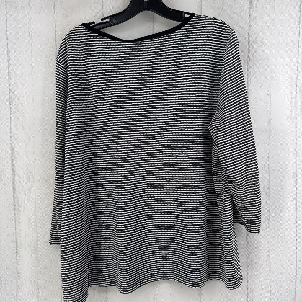 XL striped notch neck 3/4 slv top