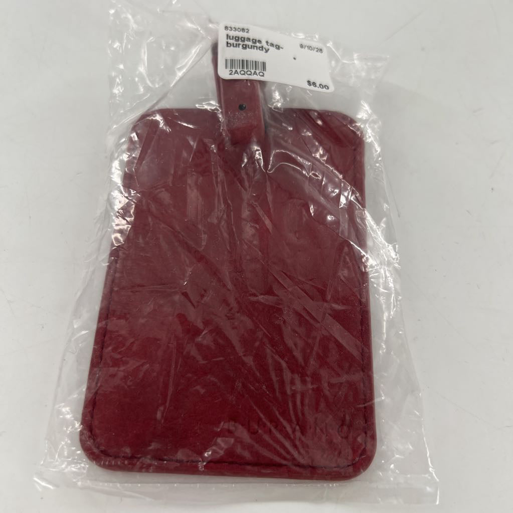 luggage tag-burgundy