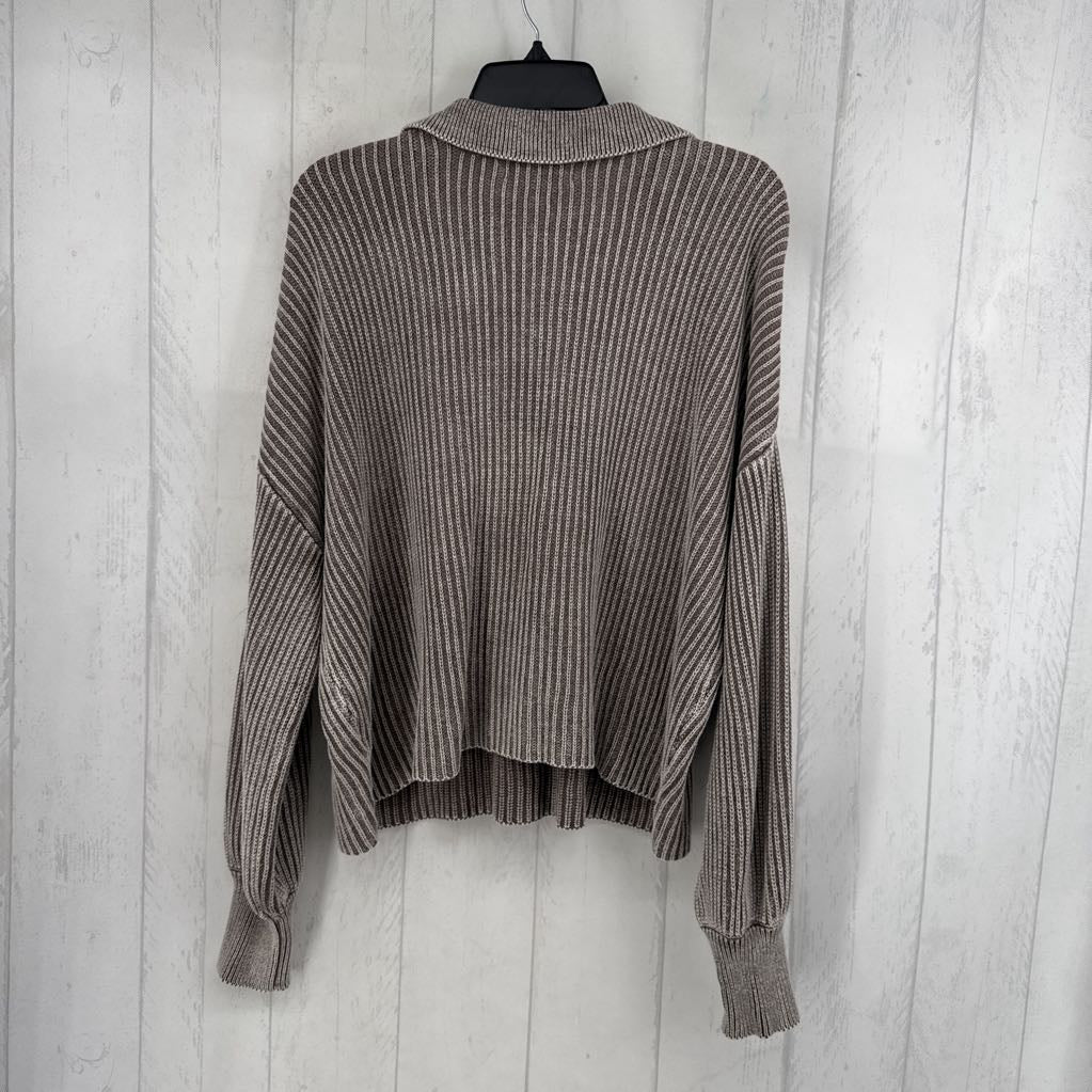 L rib knit buttoned v-neck sweater