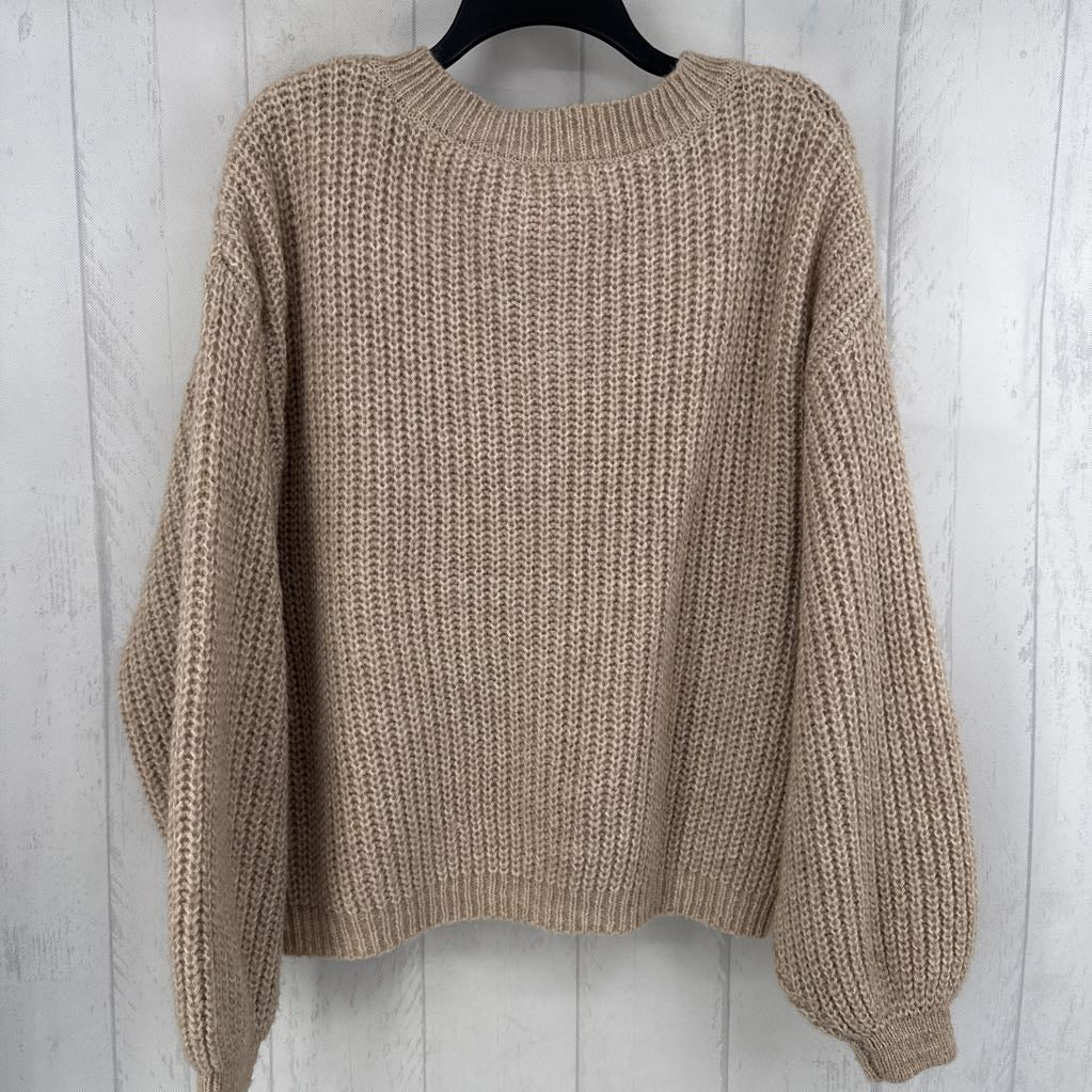 L button front sweater