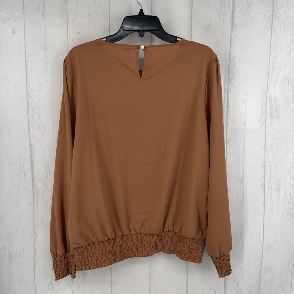 L smocked detail l/s top