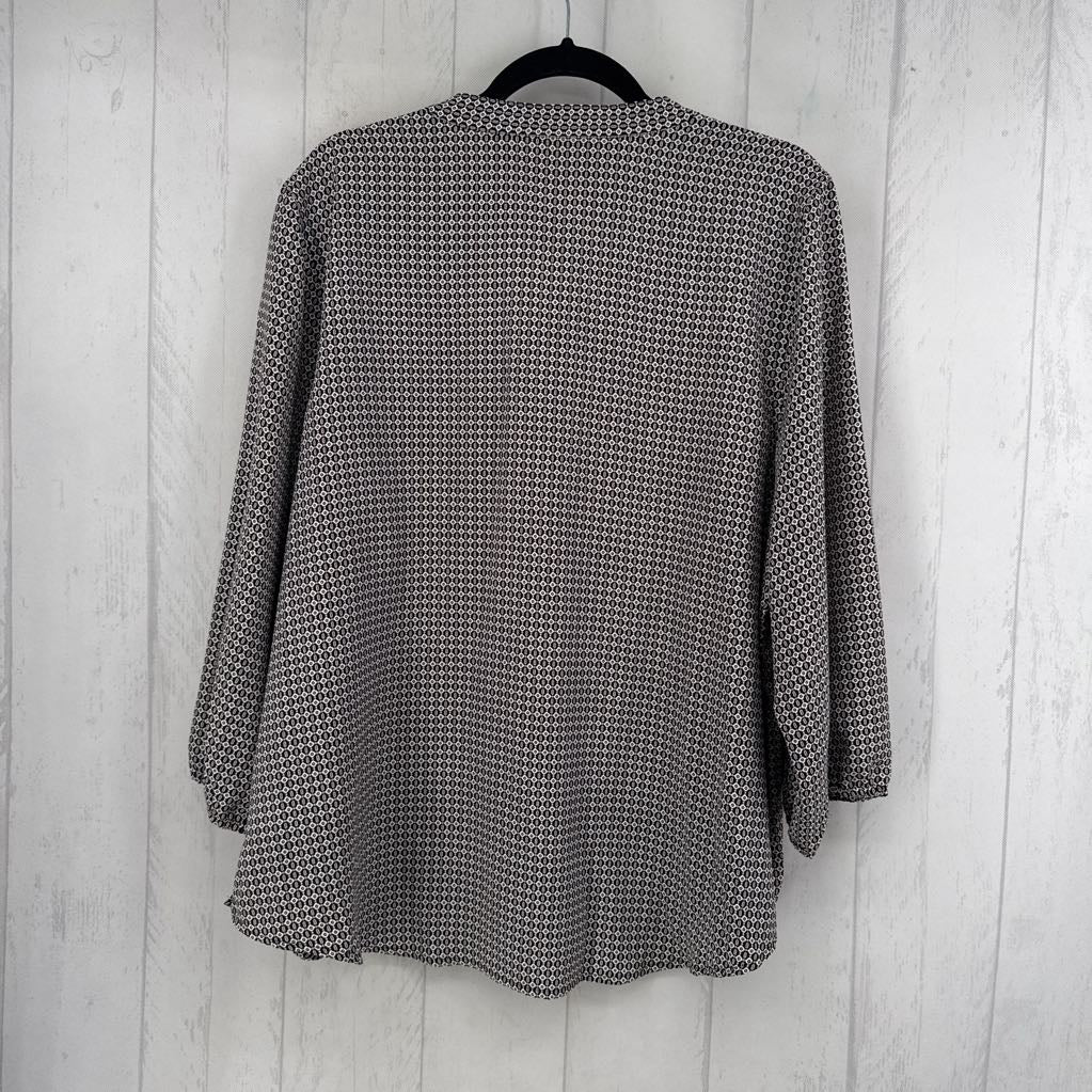 XL printed button down 3/4 slv top