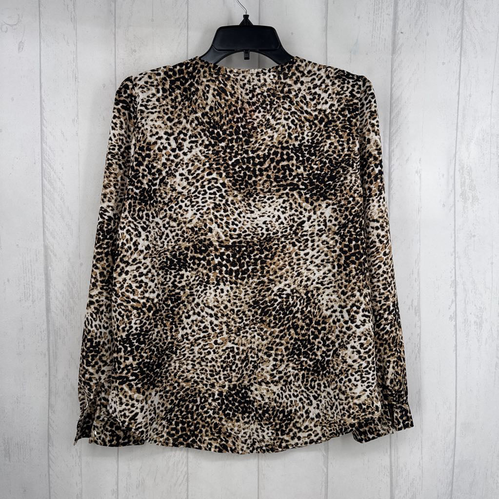 M animal print split neck l/s top