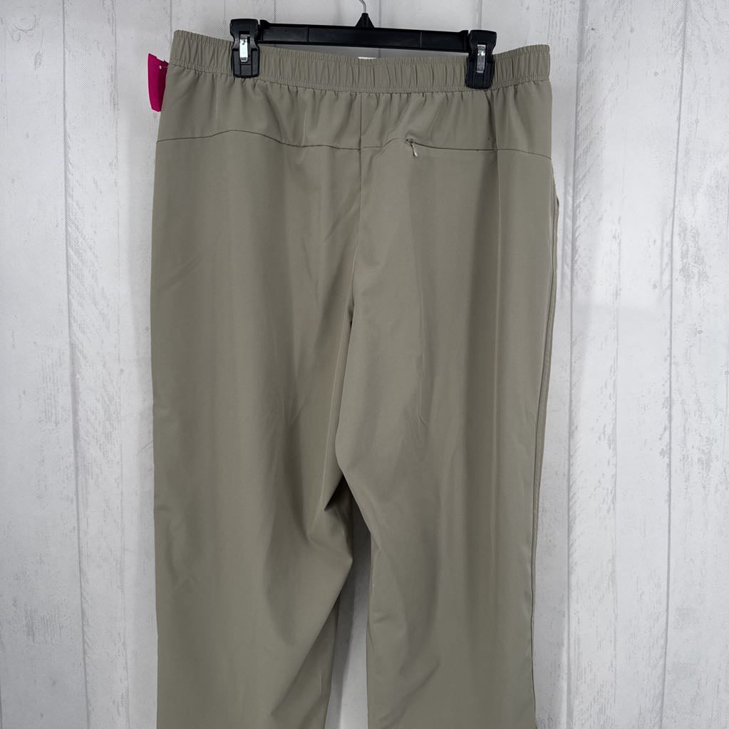 L pull-on crop pant
