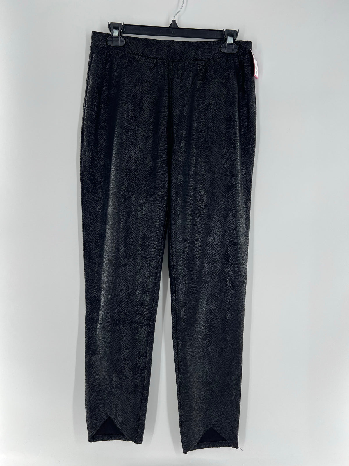 L python embossed pull-on pant