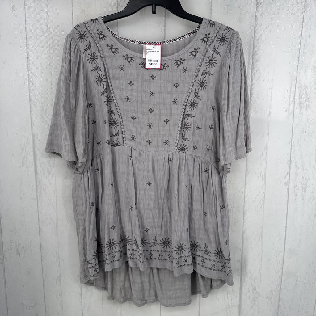 L embroidered s/s peplum top