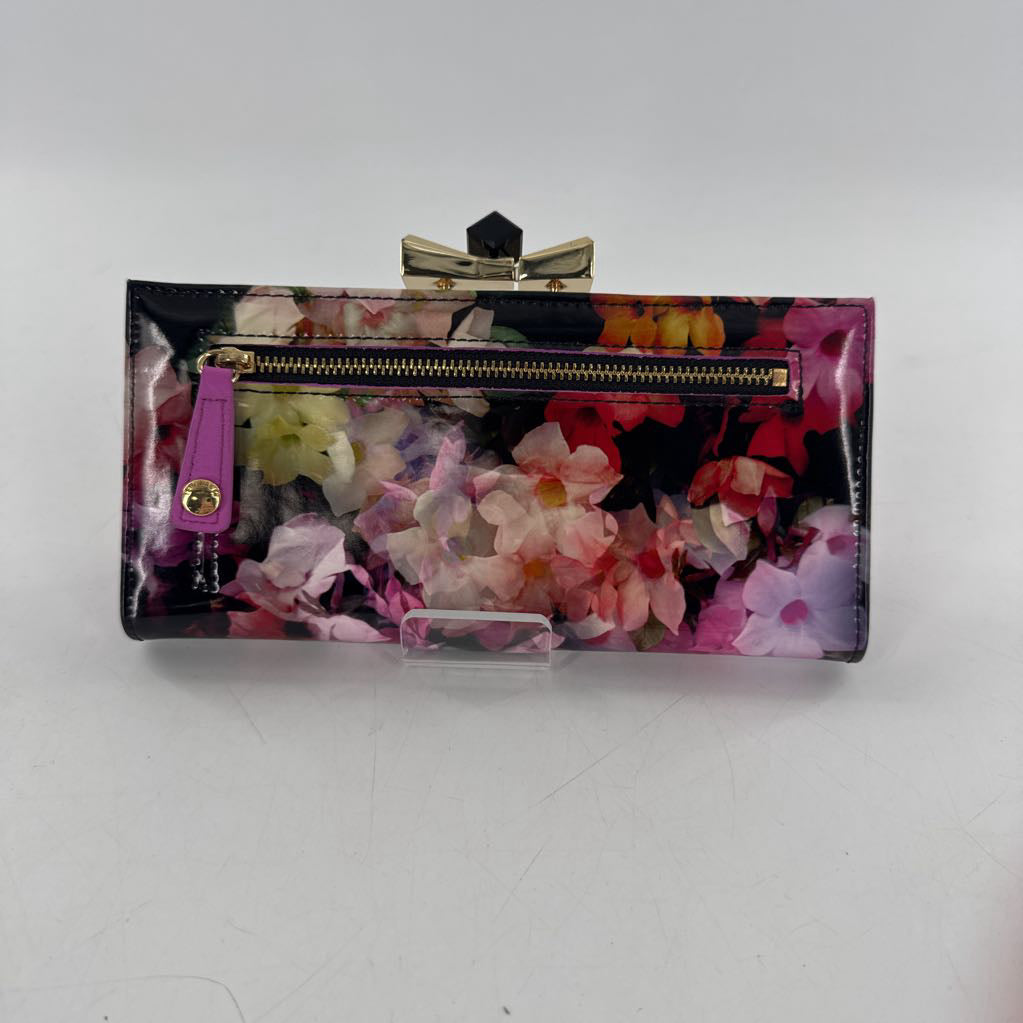 patent floral gold tone bow clasp wallet/clutch