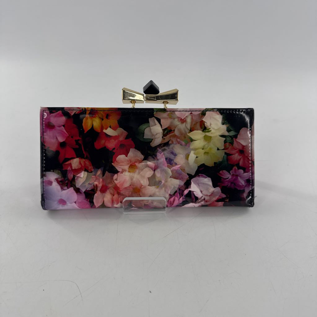patent floral gold tone bow clasp wallet/clutch