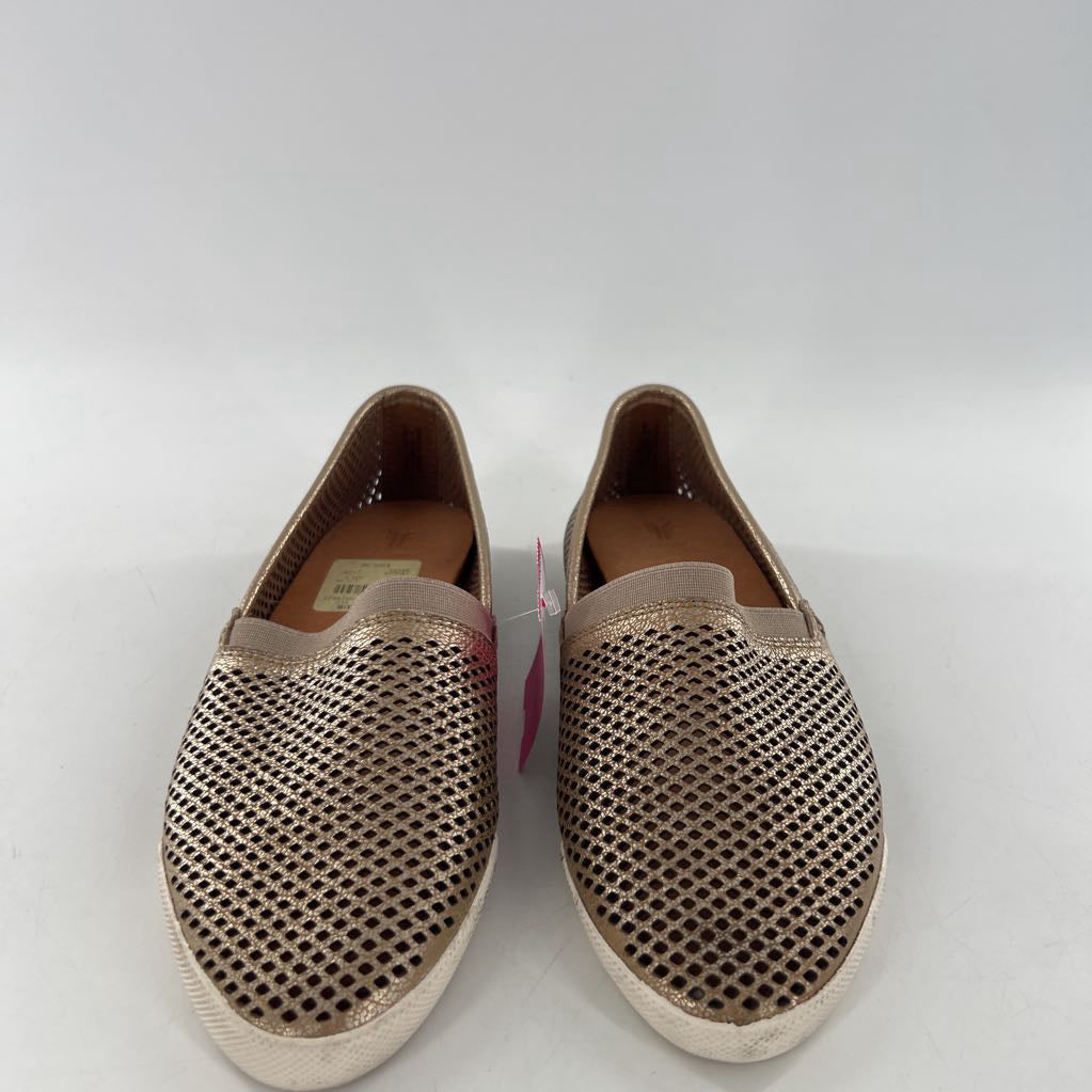 7 metallic perforated slip-on loafer
