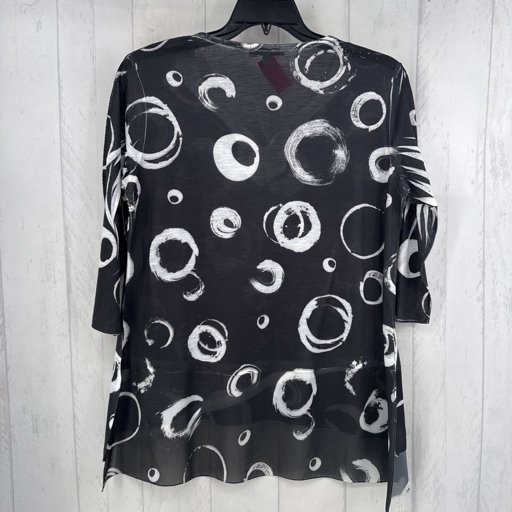 M embelished split neck 3/4 slv top