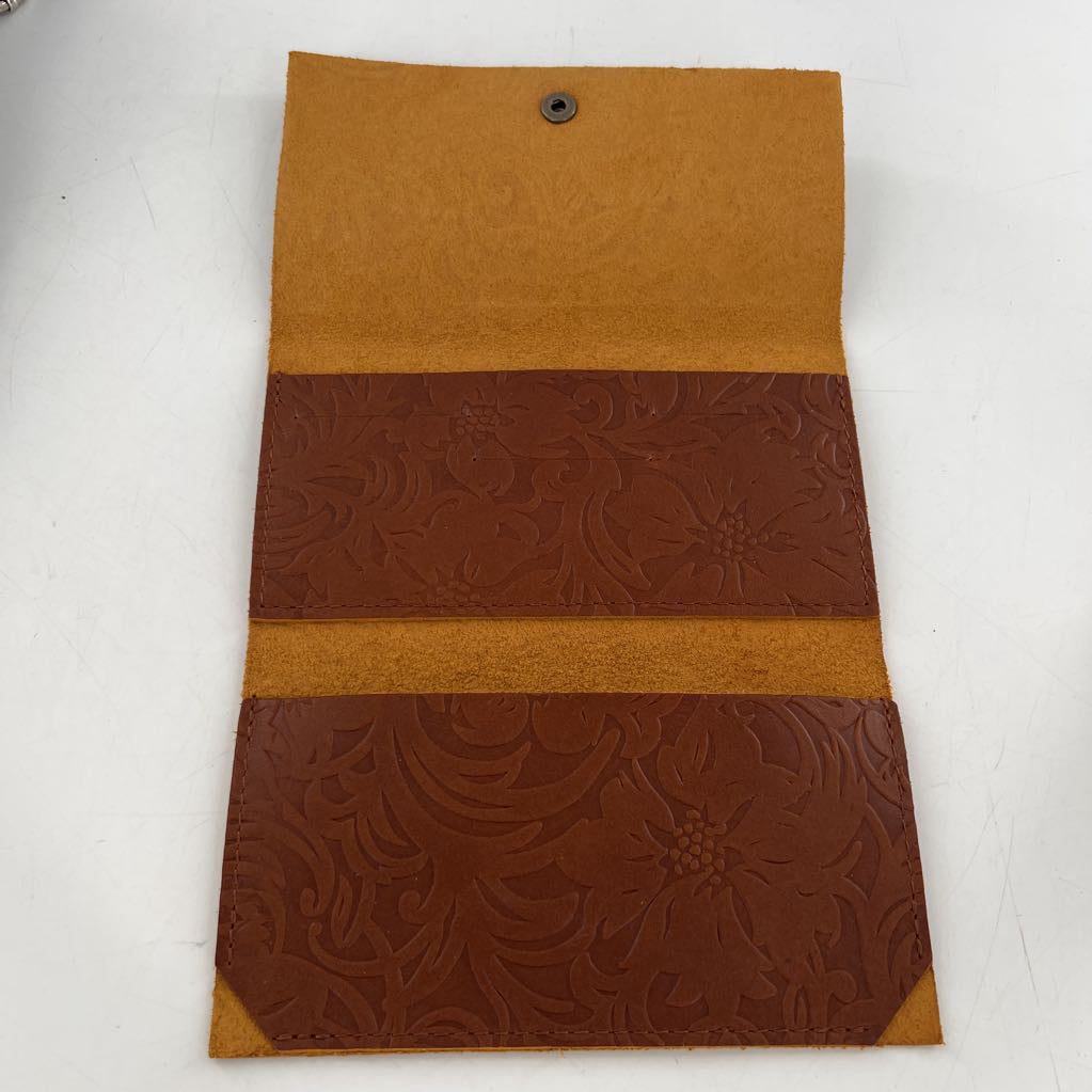 intricate floral & leaf print embossed tri-fold wallet