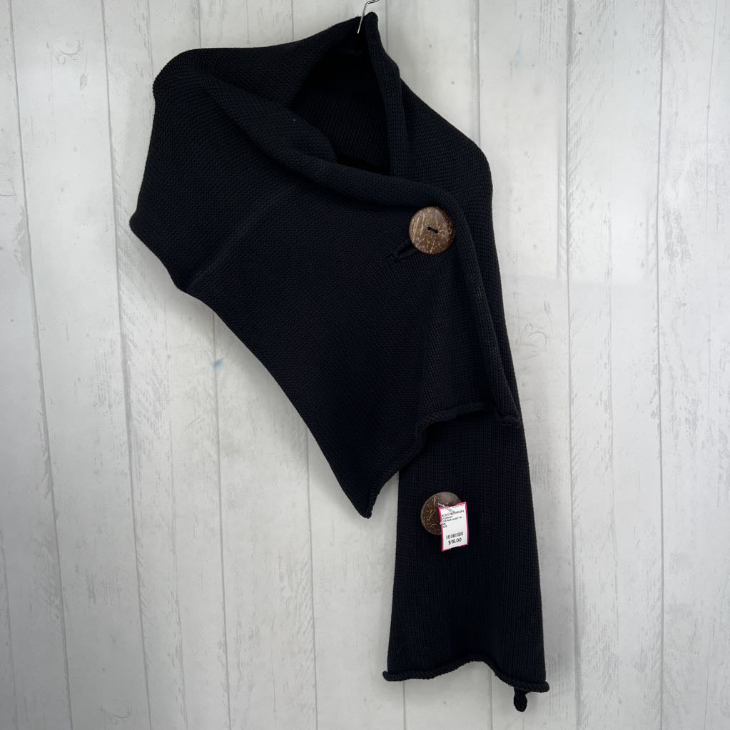 O/S knit scarf w/ button detail