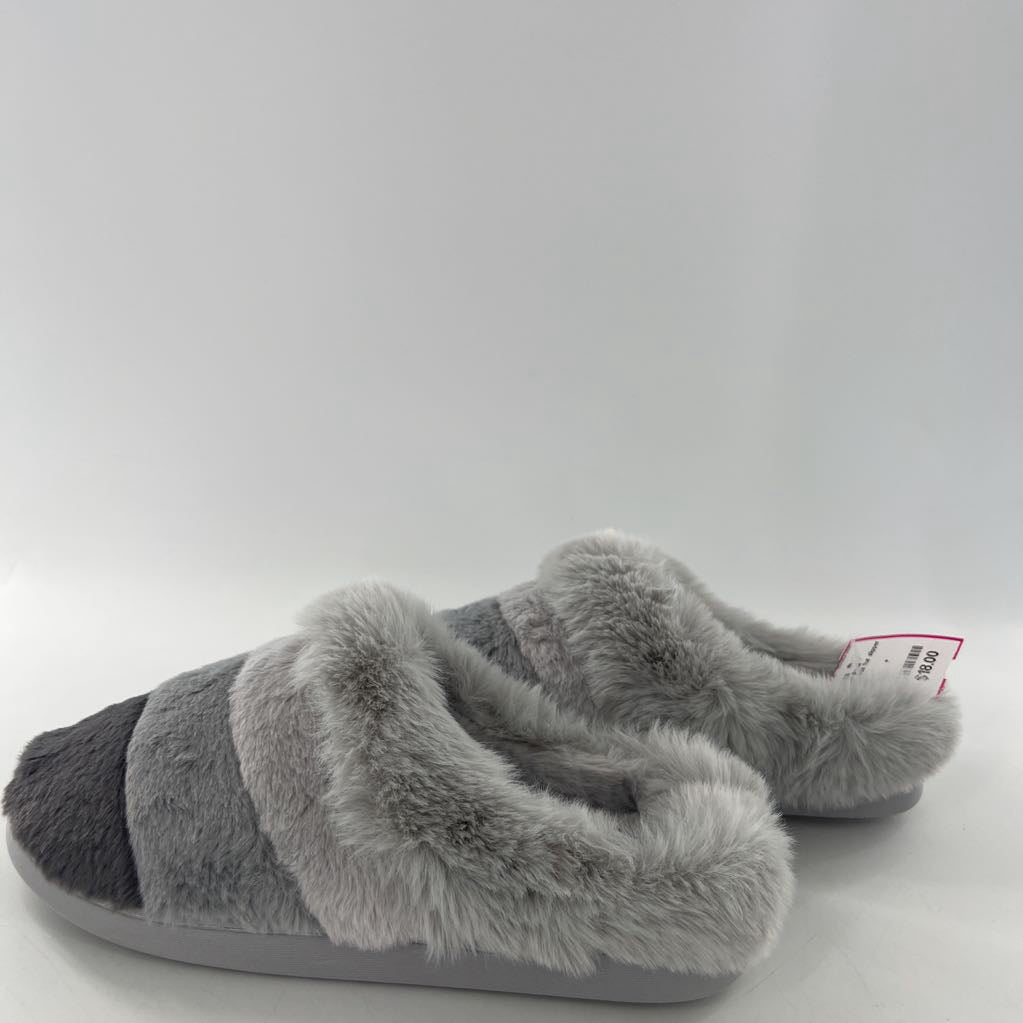 9/10 faux fur slipper