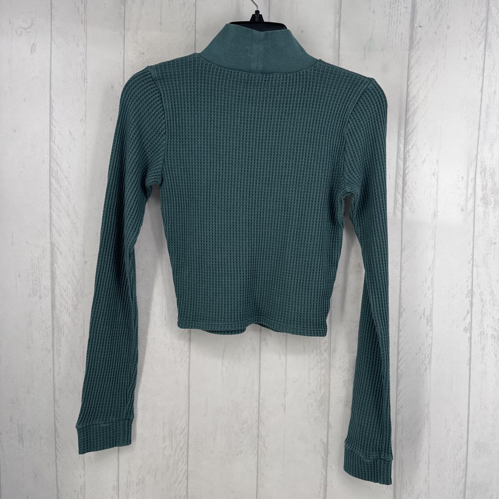 R40 S waffle knit mock neck l/s top