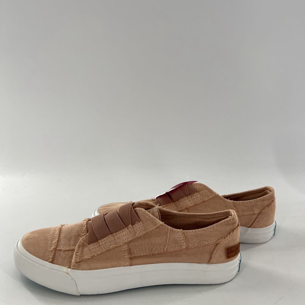 8.5 slip-on sneaker