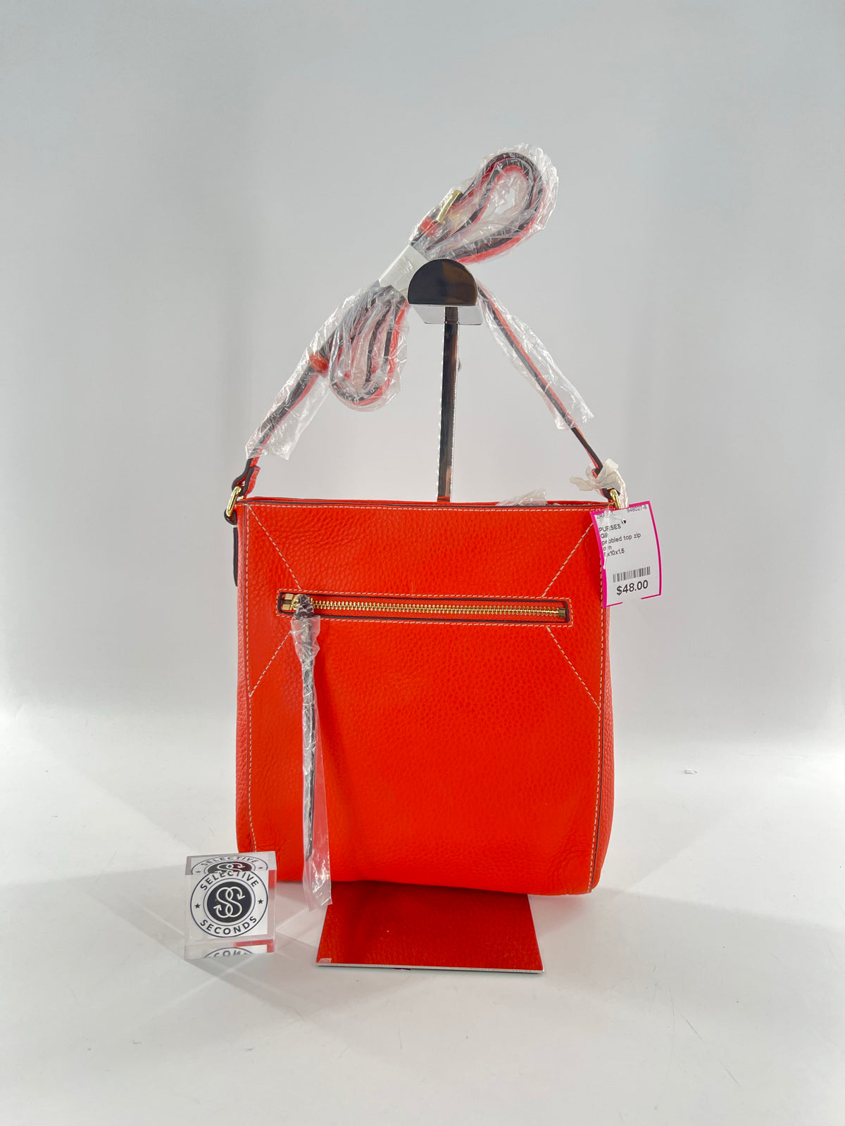 pebbled top zip crossbody w/ zip pocket