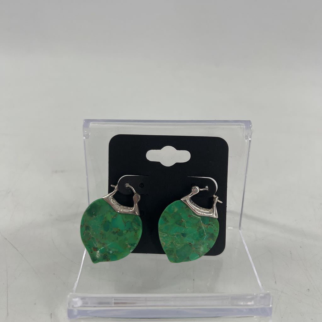 .925 silver & green gemstone heart earrings