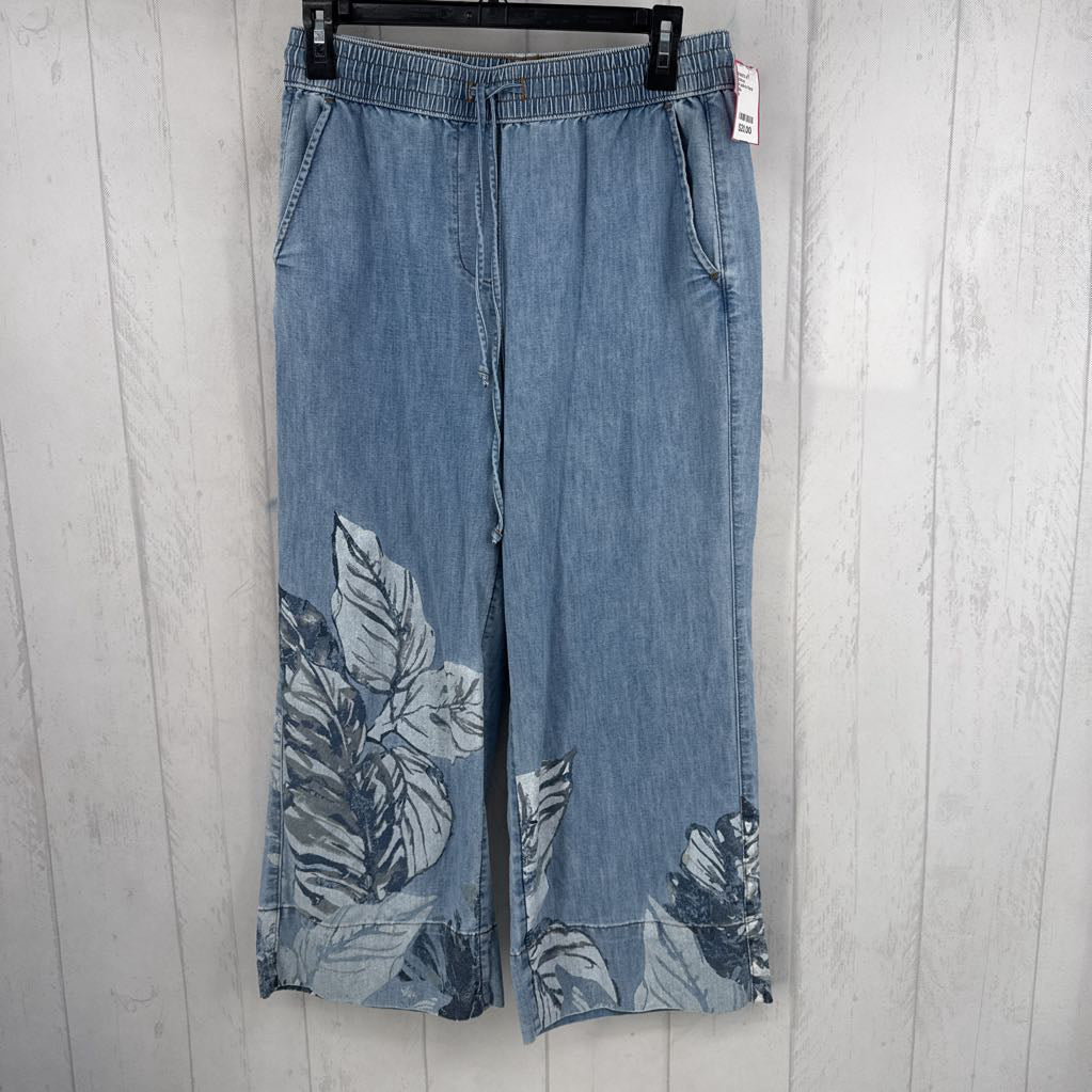 4 pull-on floral chambray pant
