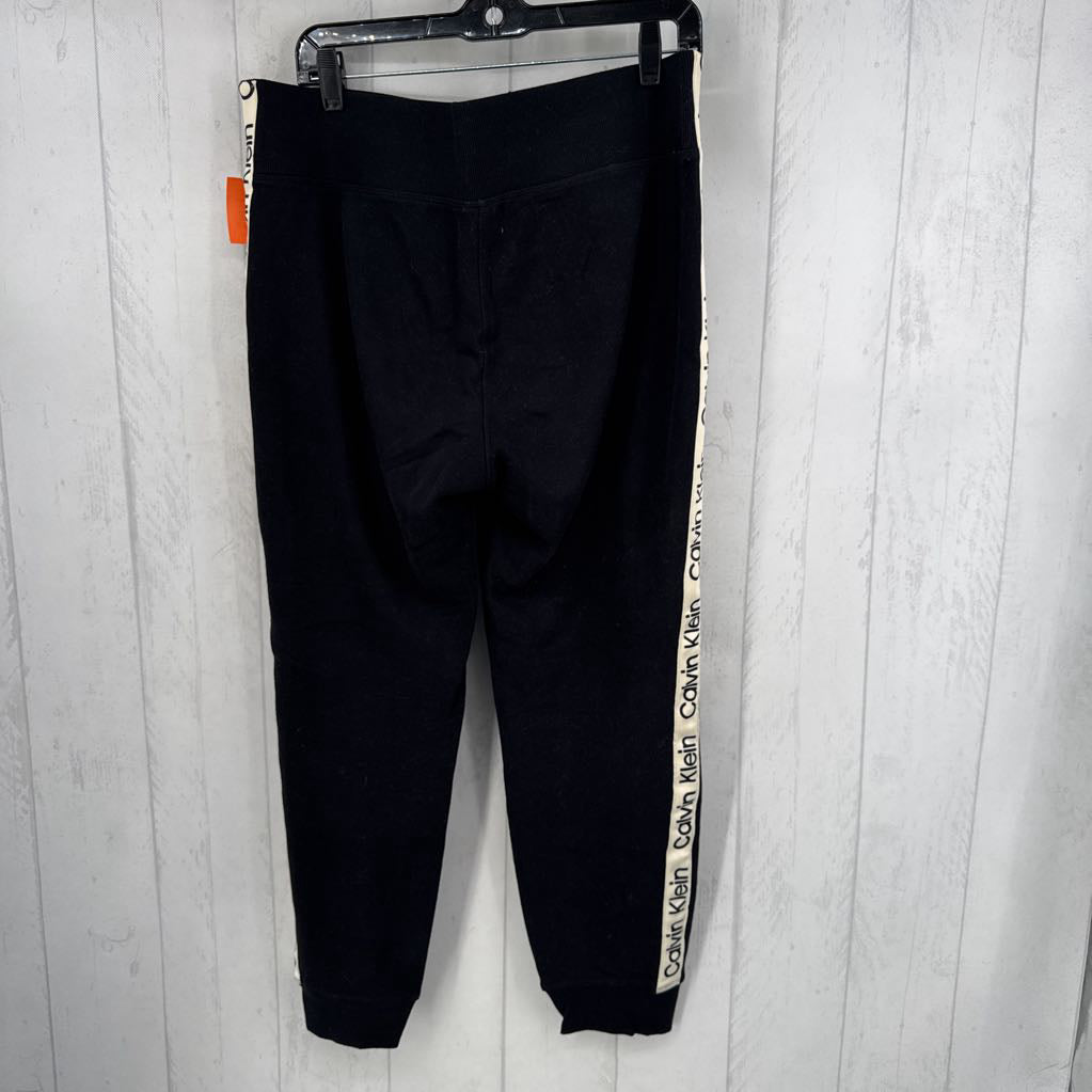 L pull-on joggers