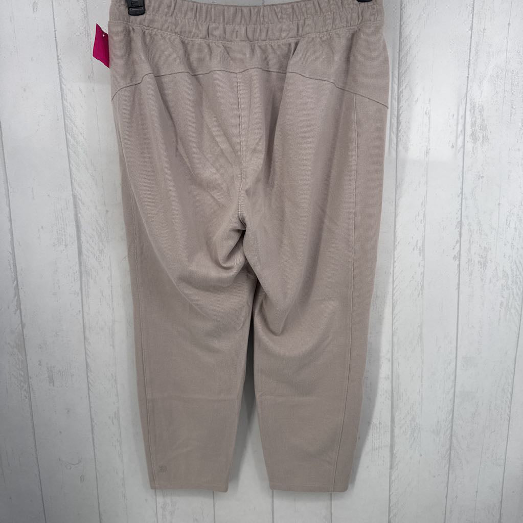 L ribbed tapered leg pant