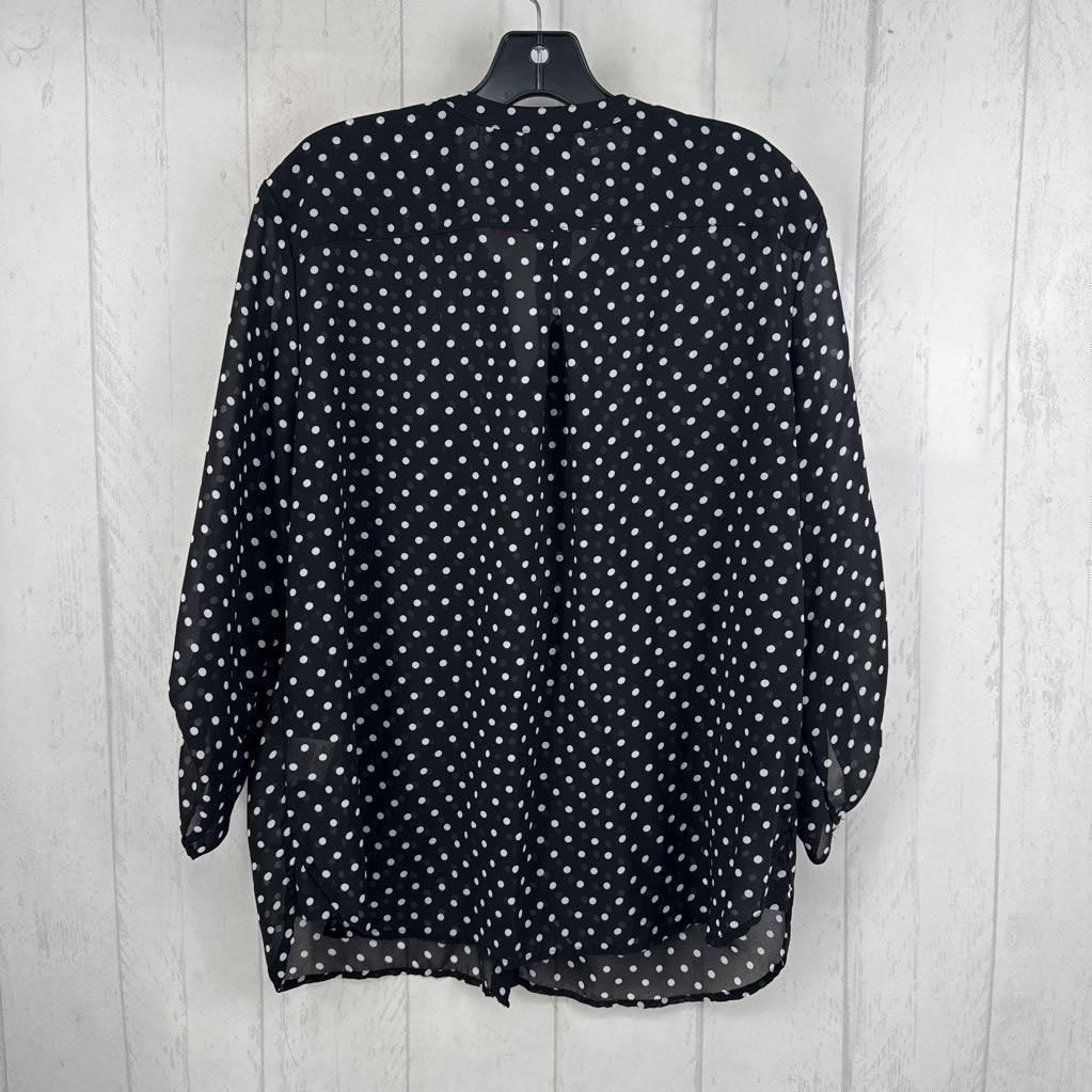 XL polka dot split neck tab slv top