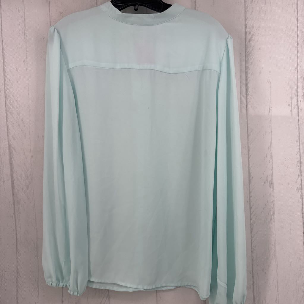 XL quarter button down l/s top