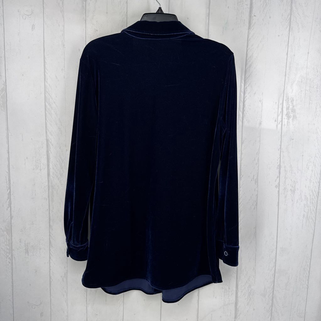 M velvet button down l/s top