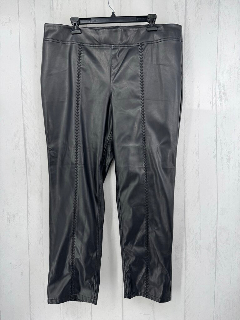 XL faux leather pant