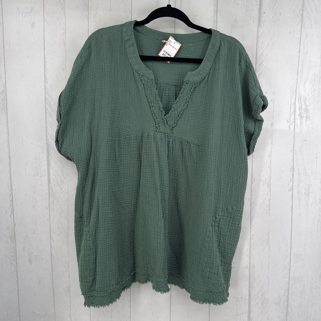 XL gauze split neck s/s top