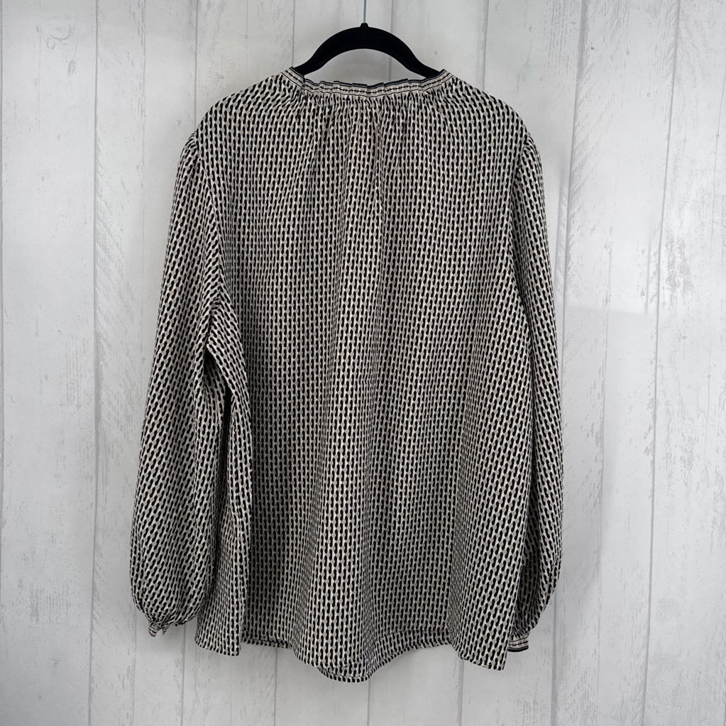 1X printed notch neck l/s top