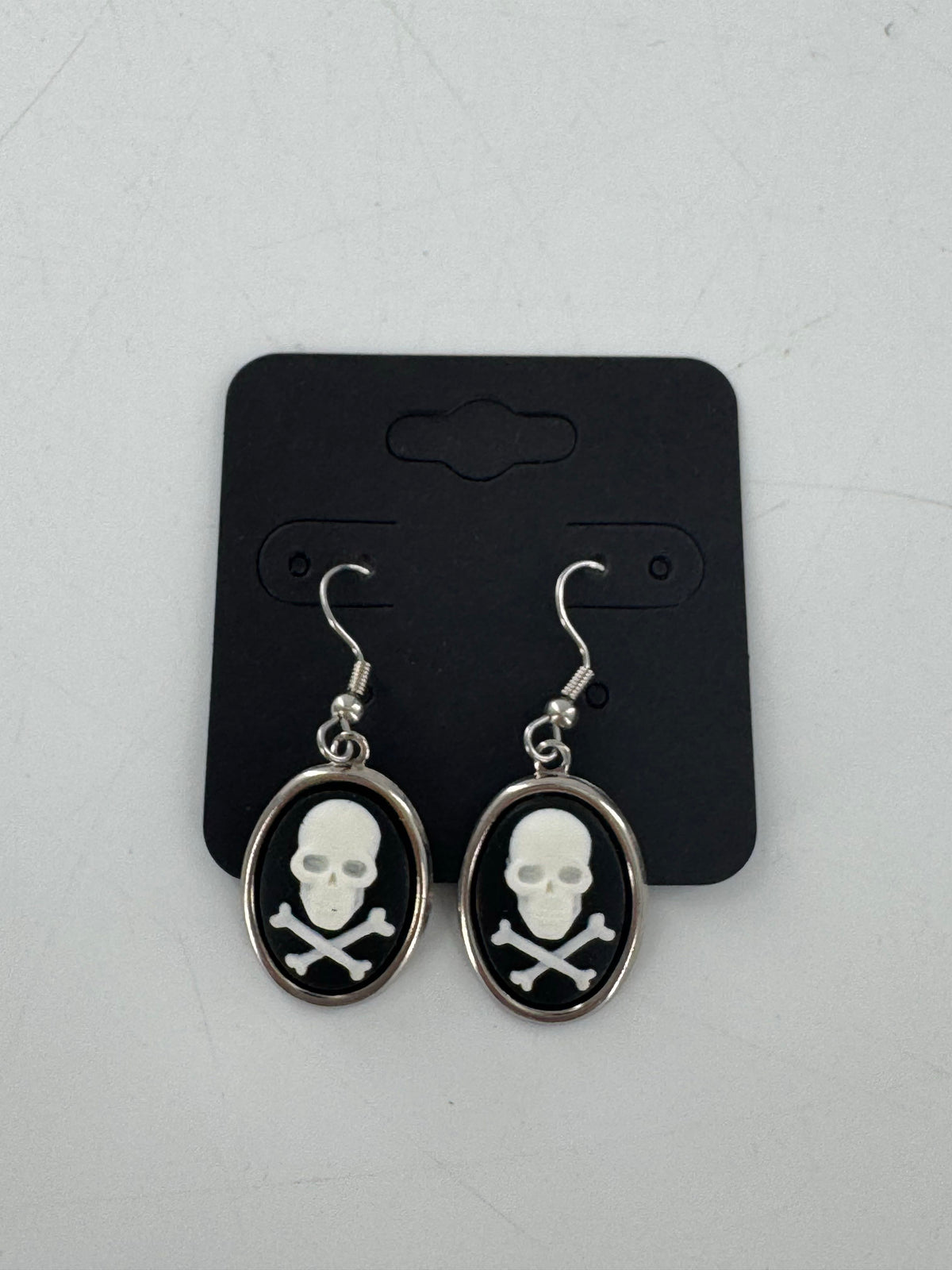 skull & crossbones dangle earrings