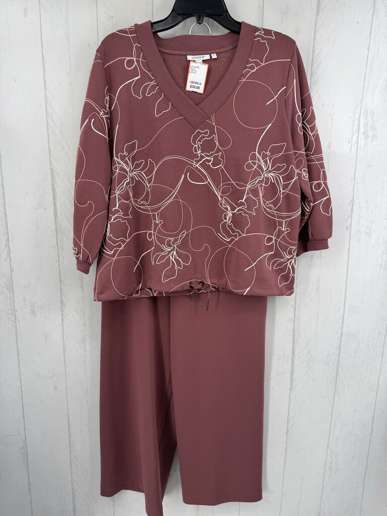 L 2pc flo embroidered pant set