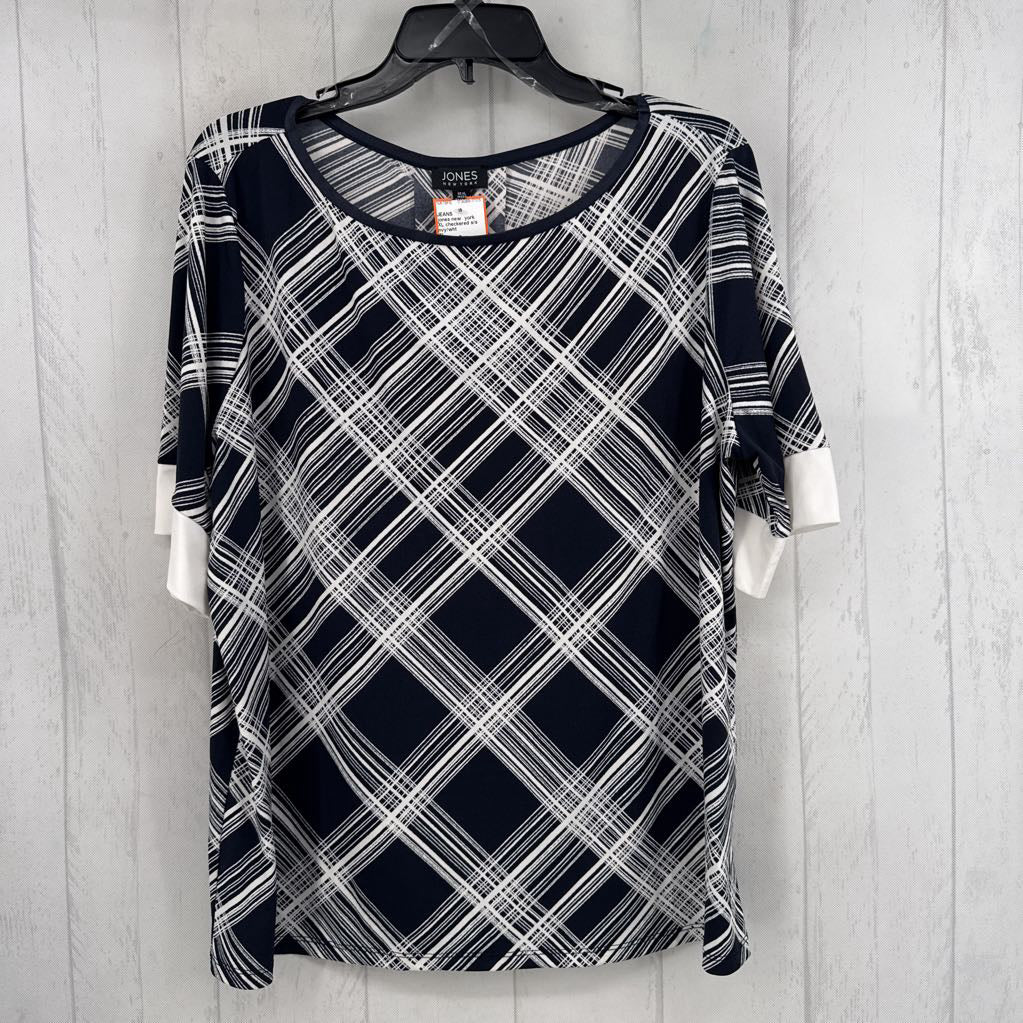 XL checkered s/s top