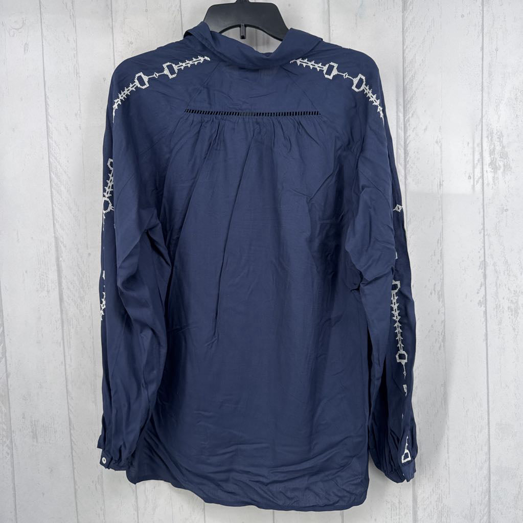 S embroidered quarter button down l/s top