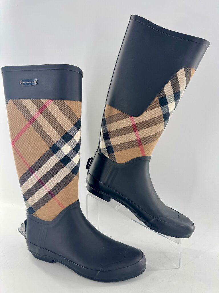 8/8.5 Clemence Check rain boots