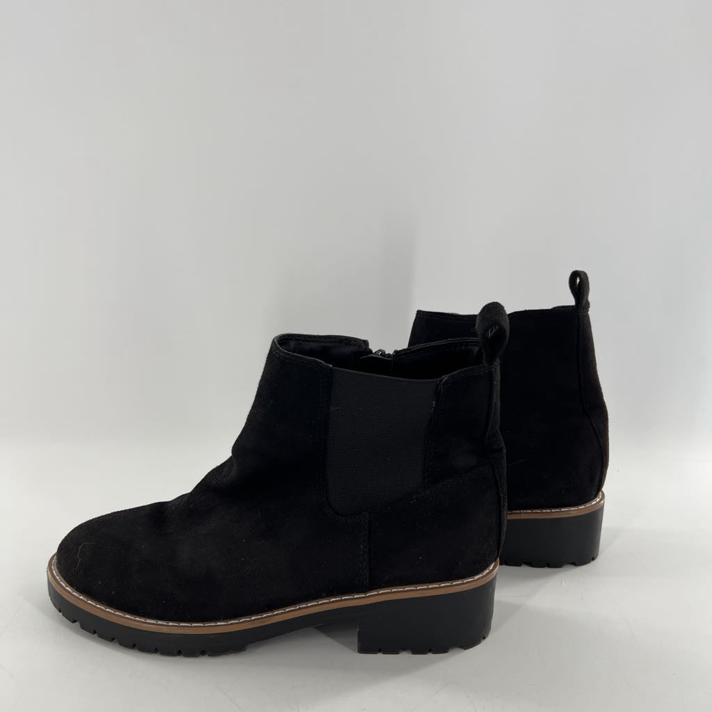 8.5 vegan suede ankle boot