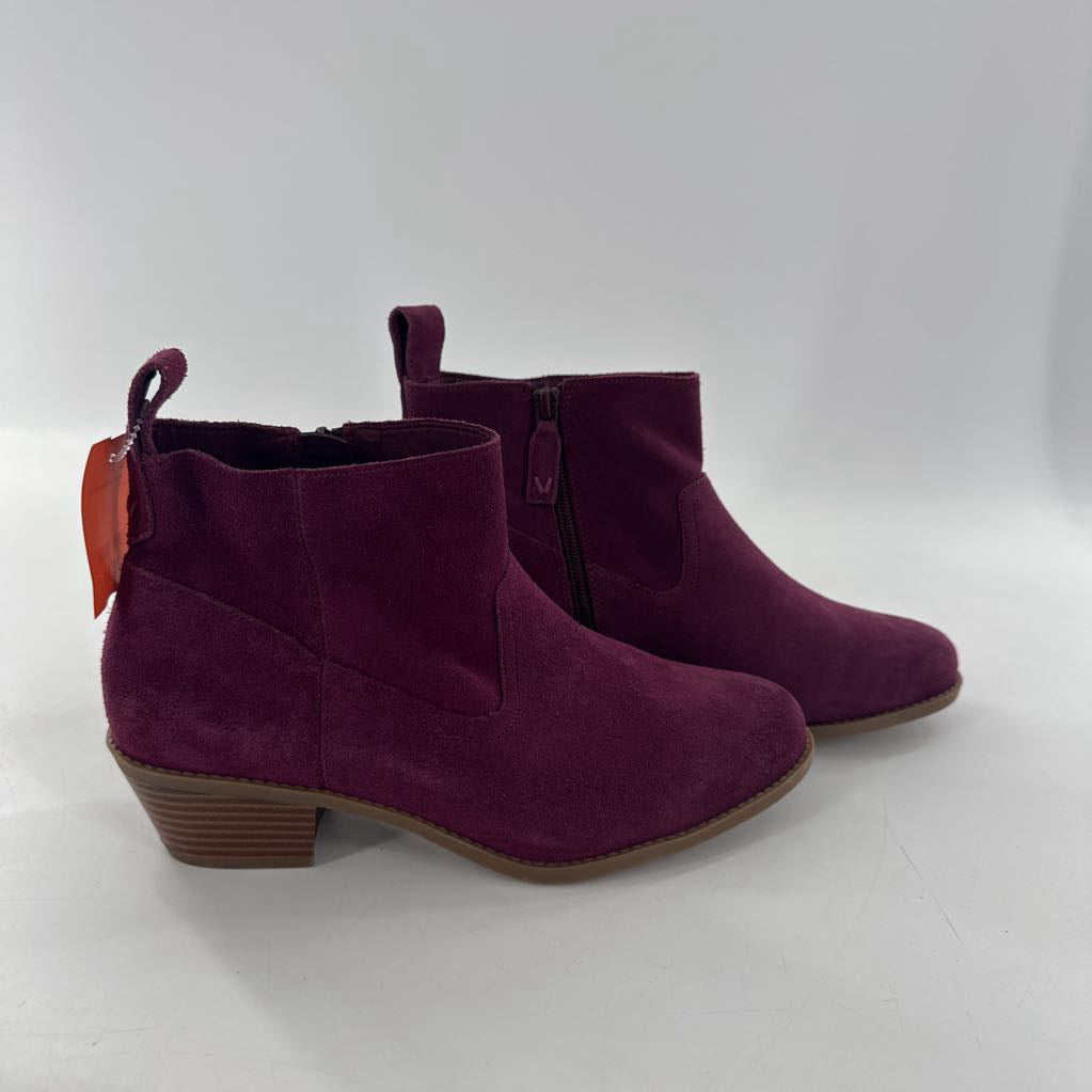 9 suede ankle boot